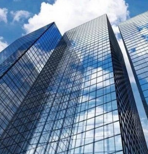 更換幕墻玻璃時，拆除碎玻璃時應(yīng)注意哪些方面？